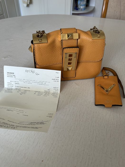 Продам сумку Валентино.