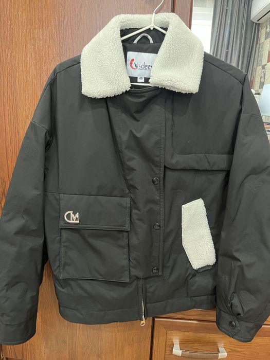 Продам куртку с меховыми вставками