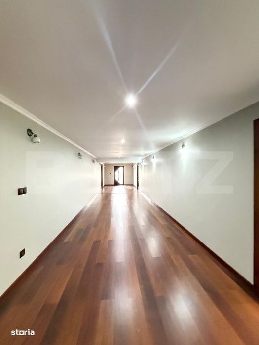 Vila de vanzare, 369 mp, zona Gaesti