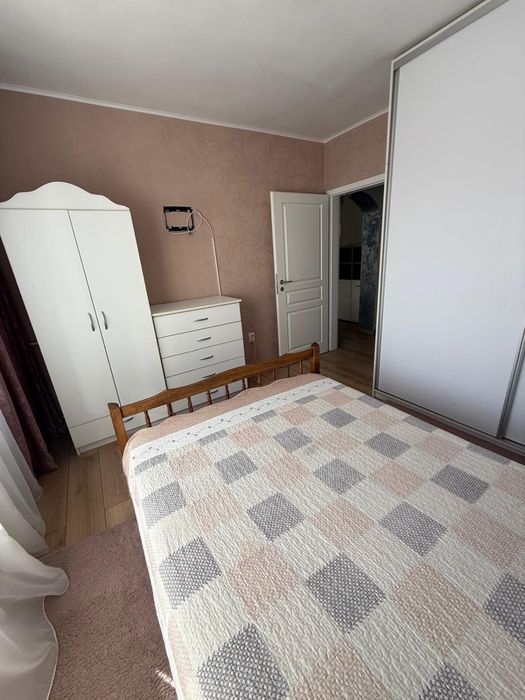 Inchiriez Apartament cu 3 Camere Central, Podu Ros