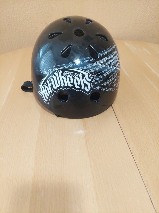 Тинейджерска каска