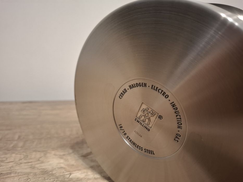 Oala inox, cu capac, 16cm/2,0L, "ZWILLING Pro" - Zwilling