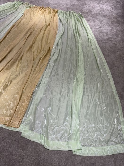 Занавески из трех частей, очень красивые, размеры 3*7,5м