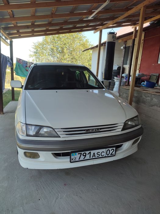 Тайота Карина 1997года