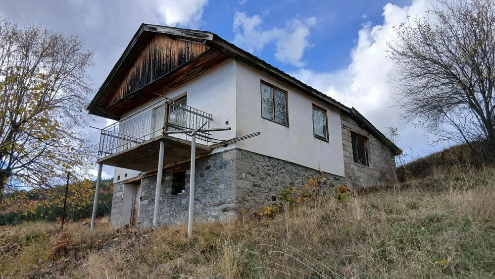 Вила в м.Станево община Баните
