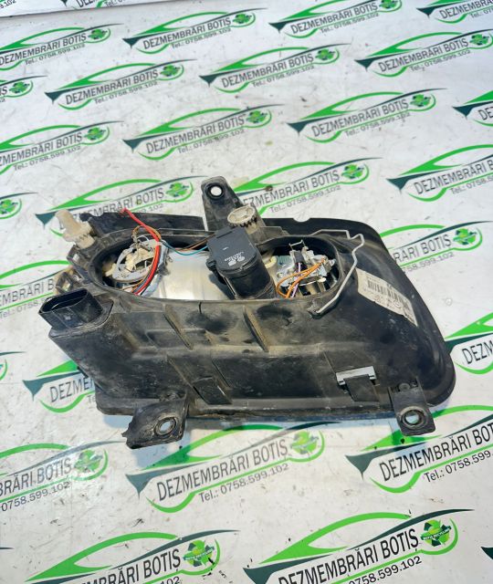 Far stanga 6N1 941 015 AD Volkswagen VW Polo a 3-a generatie 6N (face