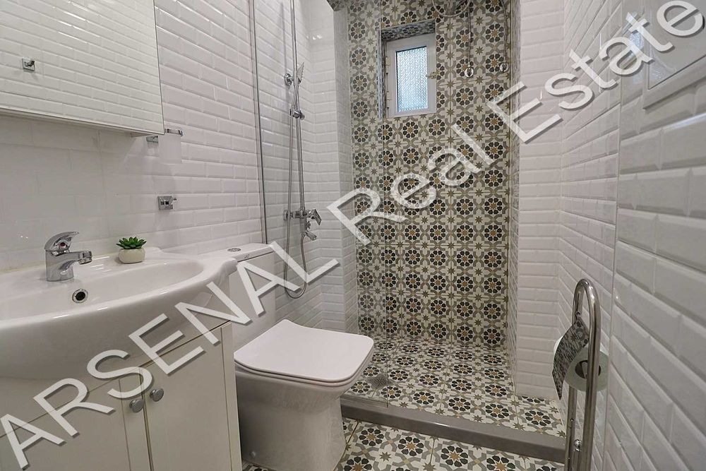 Тристаен апартамент под наем, Център