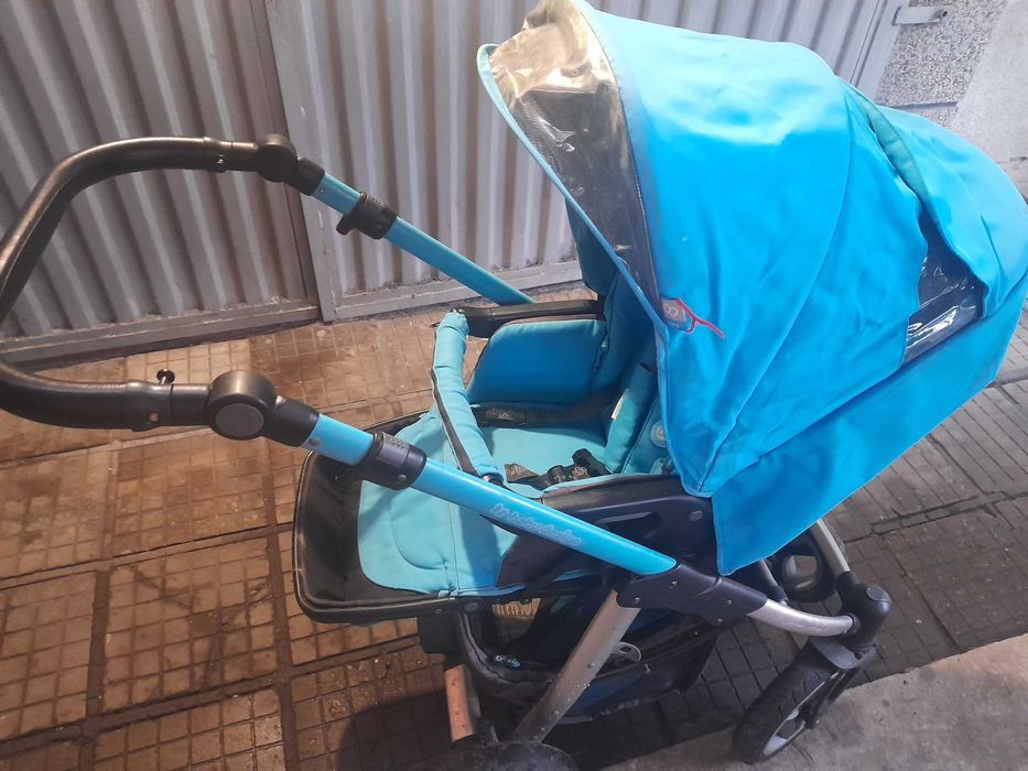 Бебешка количка с два коша