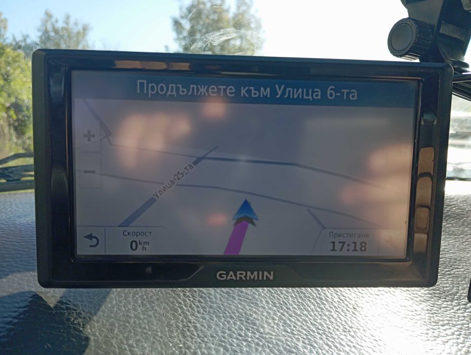 Навигация за автомобил Garmin Drive 61. България и Европа