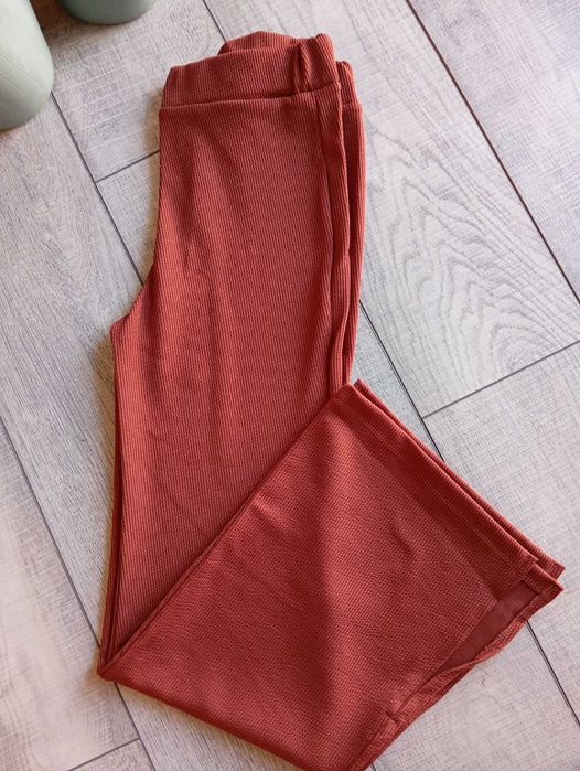 Нови дамски екипи на едро