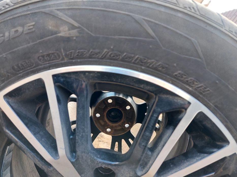 Продам  диски с резиной