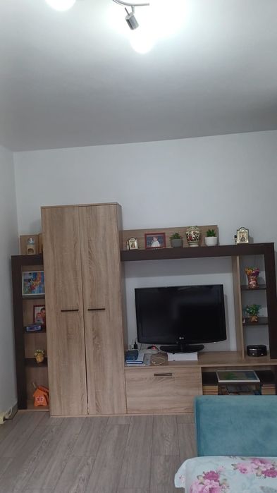 Vând mobilă sufragerie