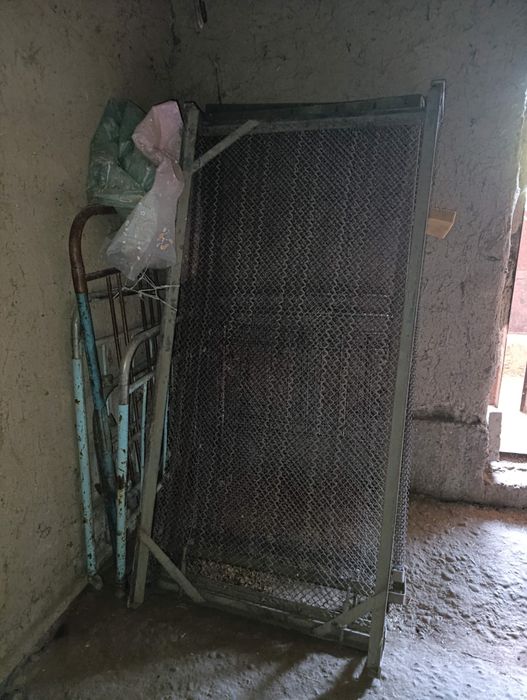 Железный кровать продается
