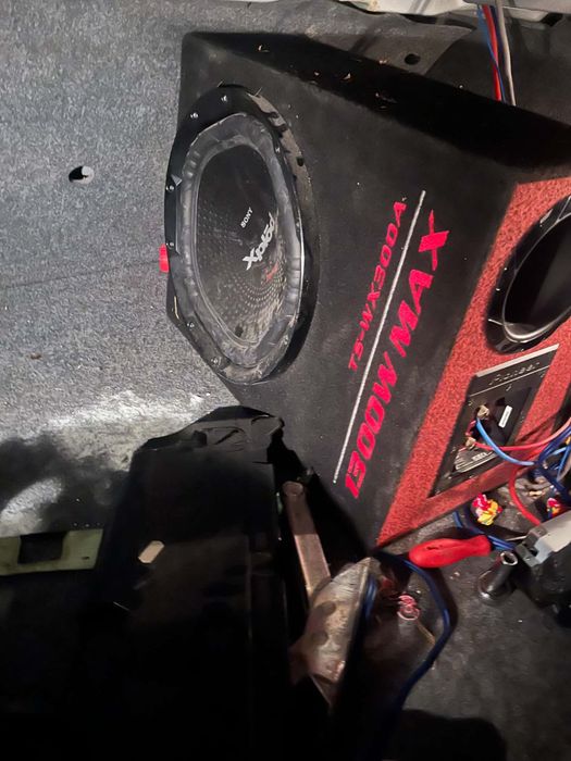 Vand subwoofer in stare perfecta de functionare