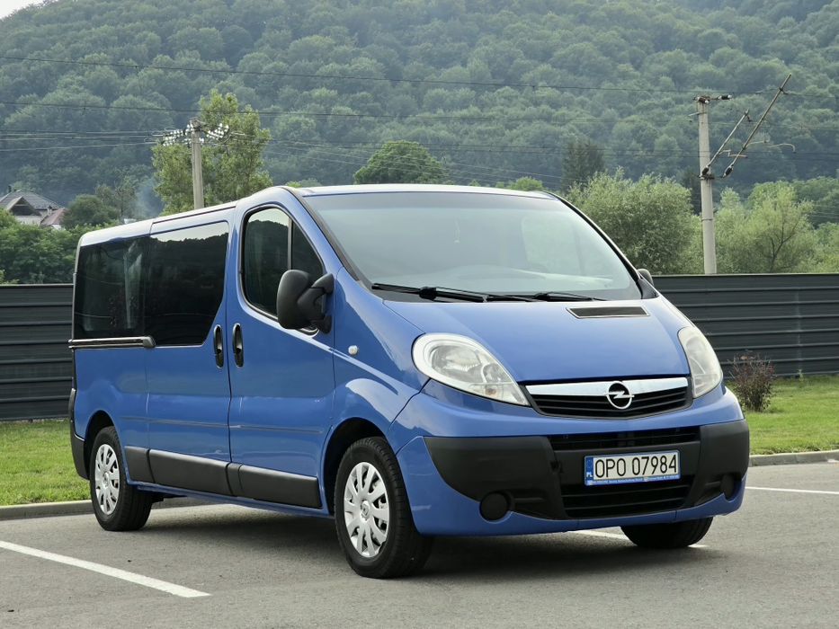 Opel Vivaro 2.0 Dci 115 Cp 8+1 locuri