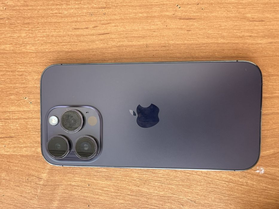 Продам айфон 14 про