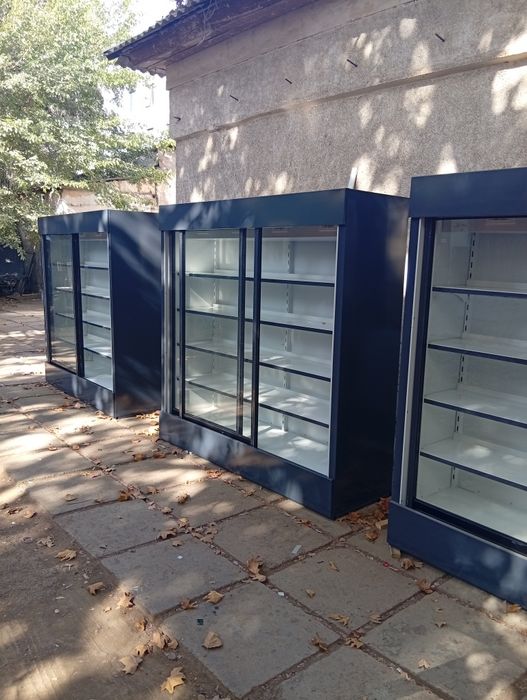 Витренни холодильник