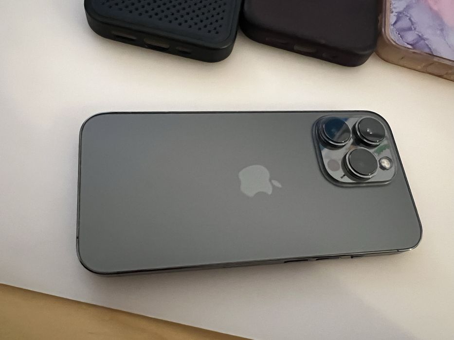 Iphone 13 pro si apple watch SE