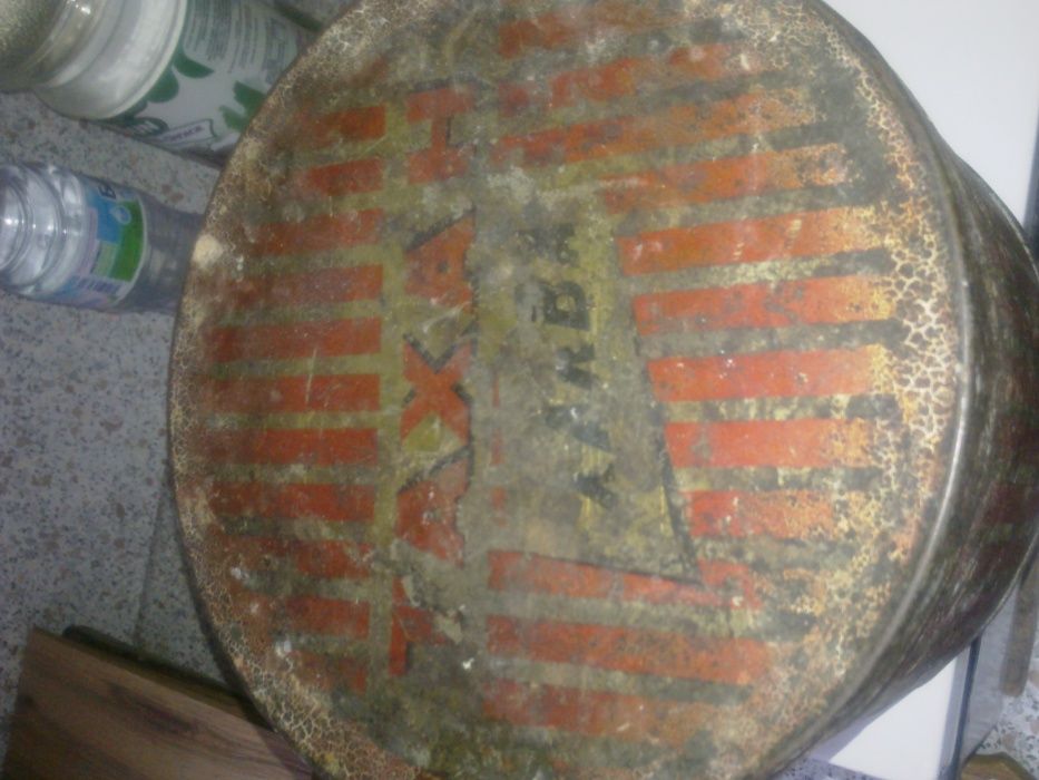 Стара метална кутия от халва - 1957 година