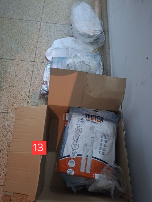 Combinezoane protecție medicale 200lei