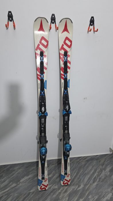 Schiuri Atomic Redster SL