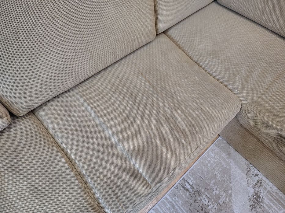 Продавам ъглов диван