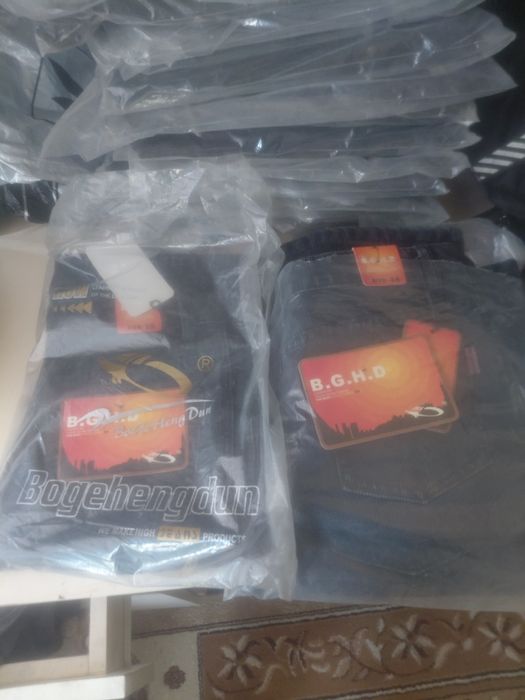 Продам джинсы новые