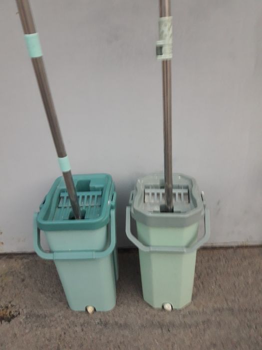 Швабра с ведром.Две штуки.