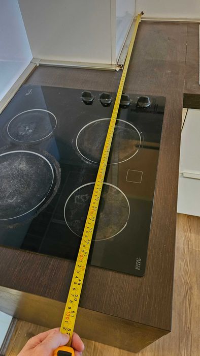 Поръчкова кухня с уреди и холна секция комплект