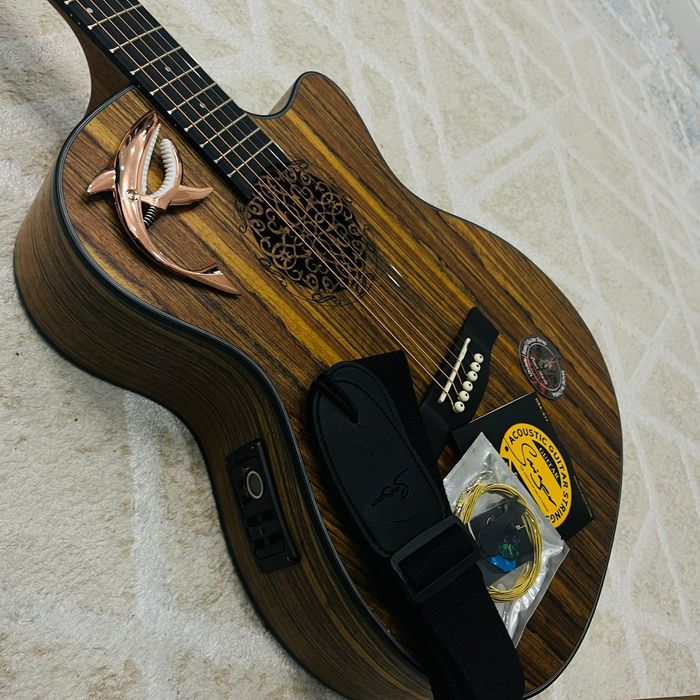 Гитара в отличном состояний