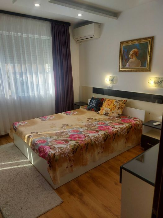 Дава се под наем Тристаен апартамент в Плевен, Дружба 3 - 110 кв.м за 459 € - Снимка #2