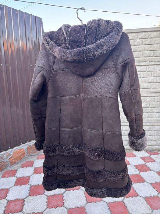 Продам дубленку на девочку
