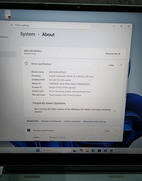 Vand laptop 2 in 1 cu touchscreen nou