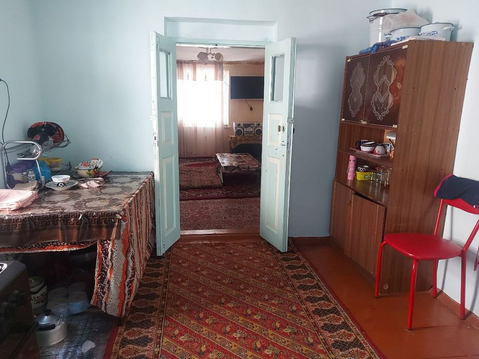 3 xonali kevartirga obmen 4 sotik uchastka 7 xonali