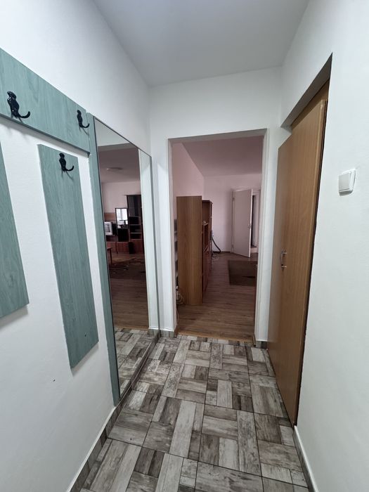 Semidecondat  3 camere Gara  liber