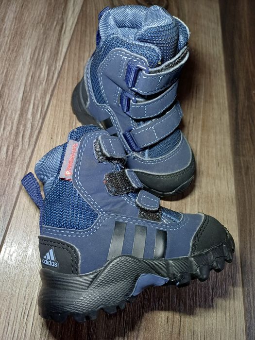 Ghetuțe adidas marimea 18