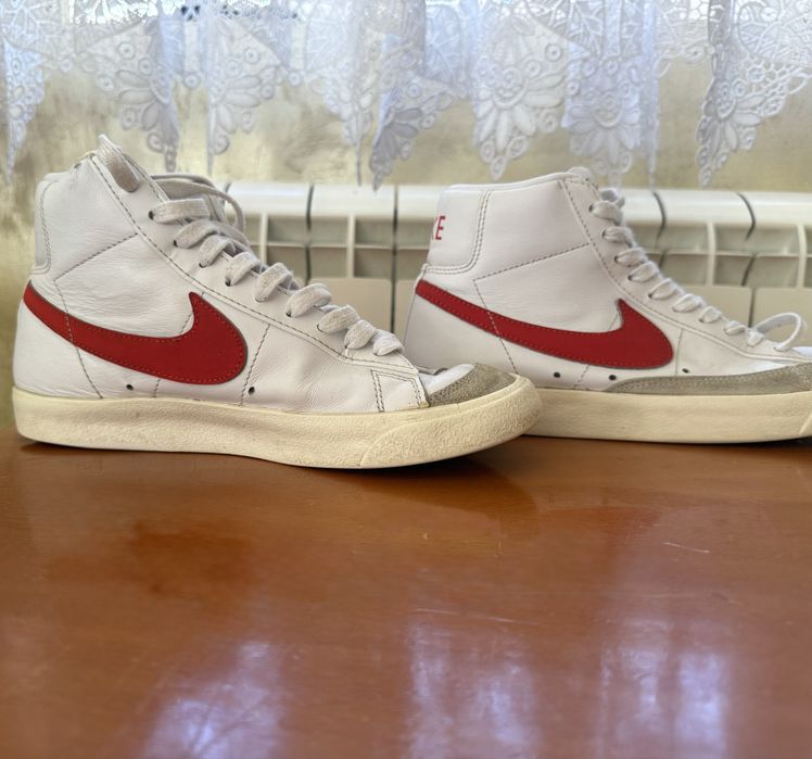 Жетски кецове Nike blazer mid 77
