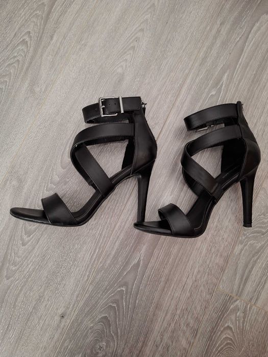 Sandale cu toc cui negre, marimea 37