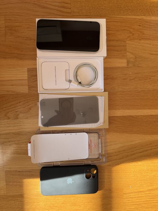 Iphone 13 128 GB Starlight (Бял) , неразличим от нов