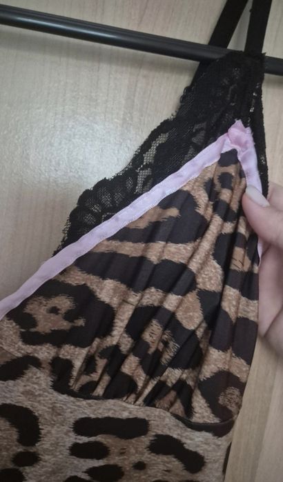Rochiță de noapte model leopard cu fundiță roz