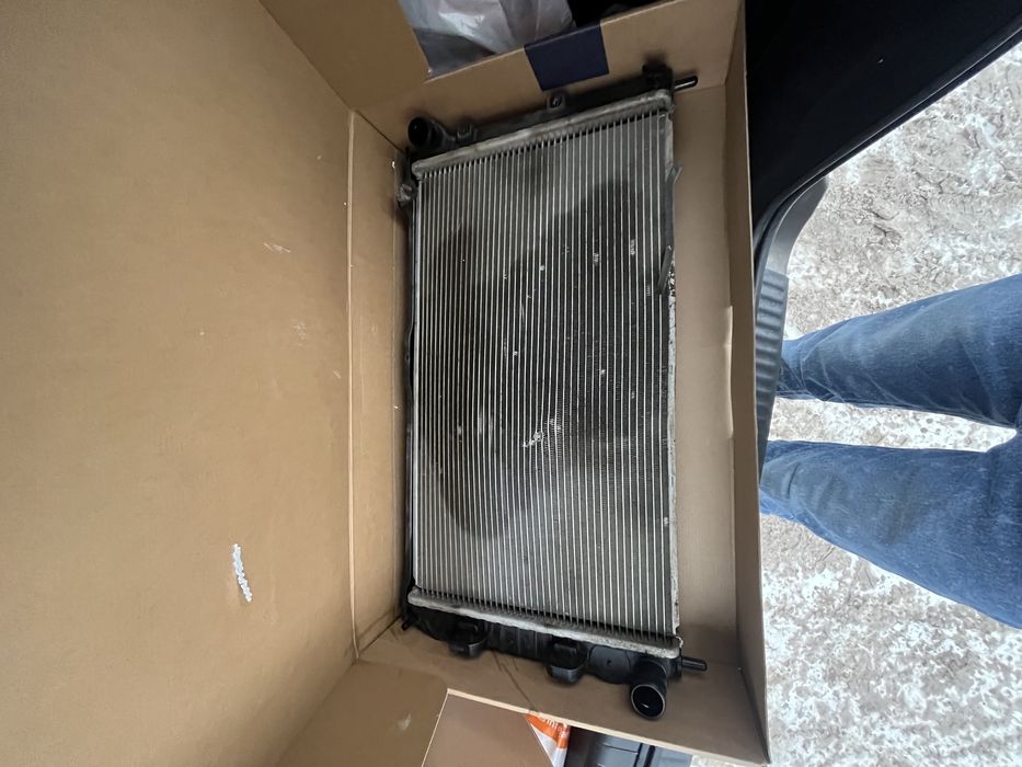 Б/у Радиатор основной Гранта МКПП без кондера