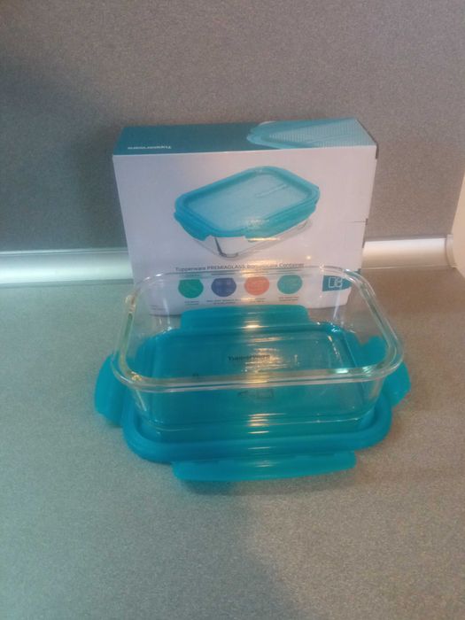 Съдове за печене, съхранение,затопляне и сервиране на Таперуер