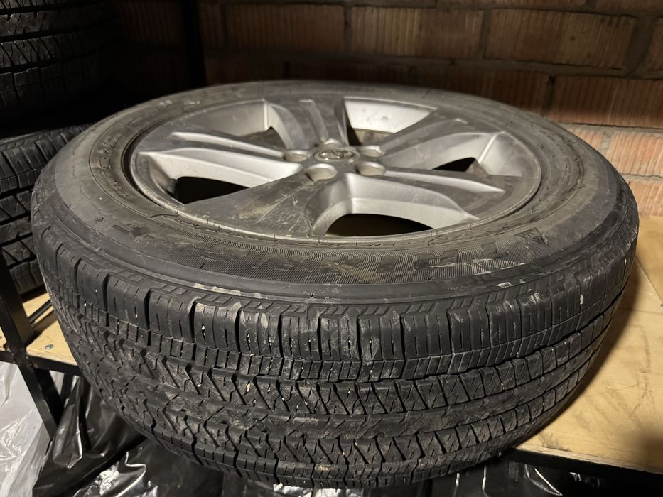 Диски с шинами R19 Highlander