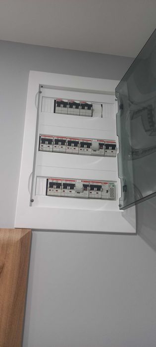 Електро услуги, Електротехник, Ел. техник, Ремон на бойлер Варна 7/24