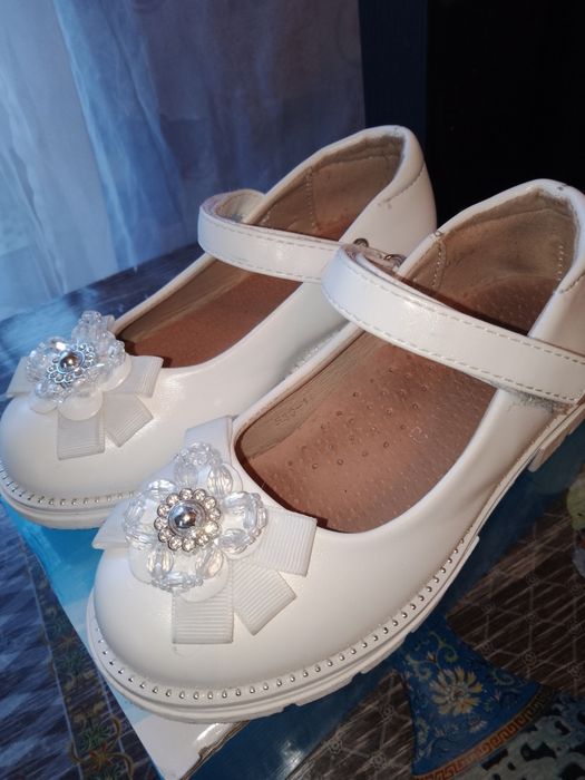 Продам туфельки.