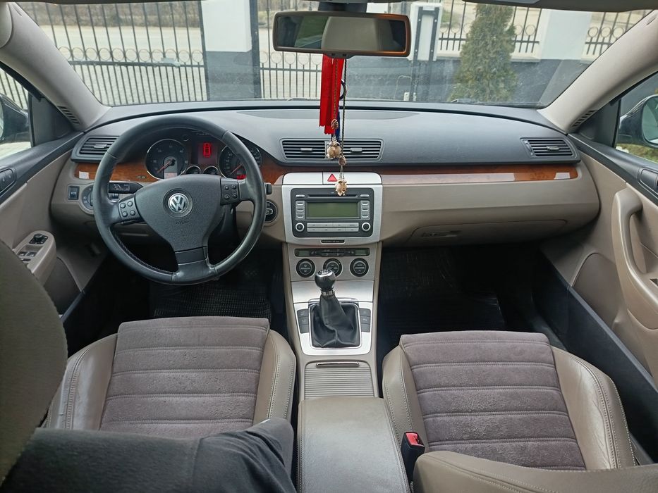 Vând volkswagen pasat
