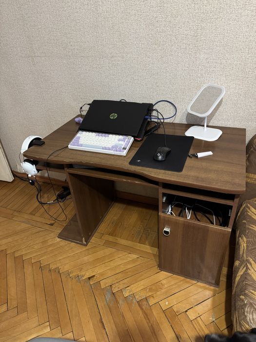 Стол , диван , кресла бесплатно