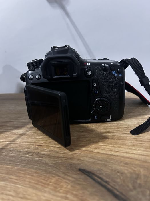 Canon EOS 70D efs 18-55mm