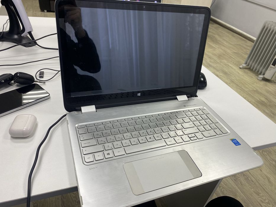 Продам Ноутбук HP envy x360