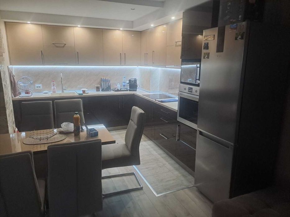 Дава се под наем Двустаен апартамент в Димитровград - 45 кв.м за 204 € - Снимка #2